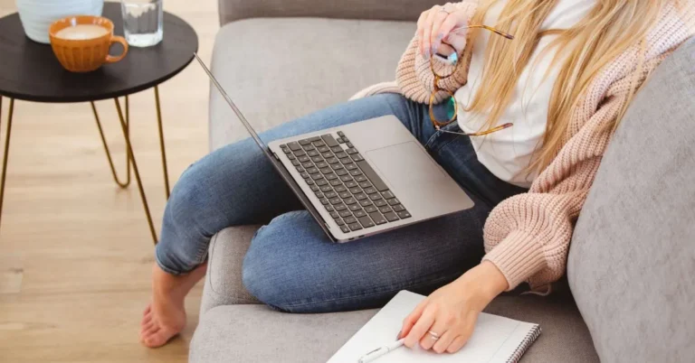 Ghar Baithe Kare Work From Home