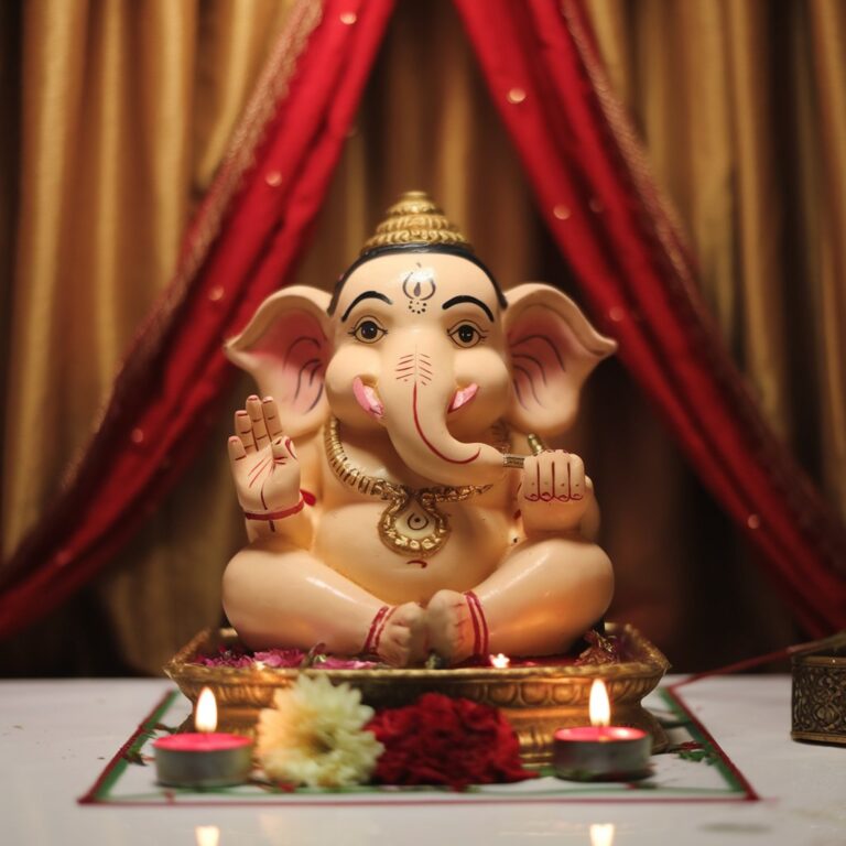 A Photo Of A Cute Ganpati Idol With A Smiling Face Fu5dnqohryiamlamqr Kjq Y4m4jfi Ryeswgrtgumxgq